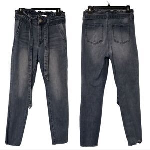 AshleyMason Paper Bag Jeans Raw Hem Size 7 Medium Wash Blue